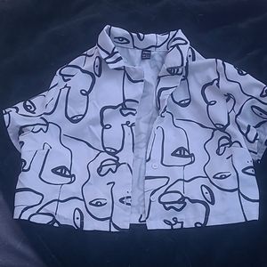Cropped pattern shirt, size M